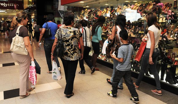 Segundo dados do Índice de Confiança do Empresário do Comércio (Icec), divulgados pela CNC, a confiança dos empresários do comércio apresentou nova queda em julho (-1,0%) em relação ao mês anterior; índice alcançou novamente o menor patamar histórico