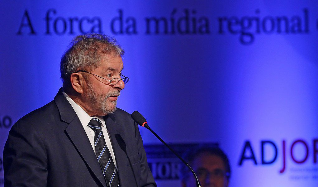 Ex-presidente critica postura da "mídia econômica do Reino Unido": "Quanto mais distante, mais erram. Não posso entender como classificam de frágil uma economia com reservas de US$ 338 bilhões e com pleno emprego. Gostaria que fossem estudar economia antes de repetirem previsões que não se concretizam"