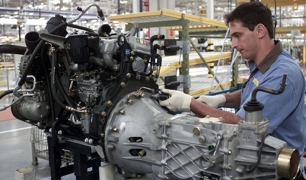 Índice cresceu 0,7% no período na comparação com agosto, que registrou variação nula, informou o IBGE nesta sexta-feira; na comparação com setembro de 2012, a produção do setor teve um incremento de 2%, depois de uma queda de 1,2% em agosto