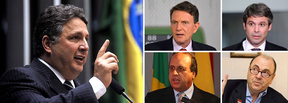 A pesquisa do PR do Instituto Ulrich coloca Garotinho no topo com 29%, seguido de Crivella (20%), Lindbergh (14%), Cesar Maia (8%) e Pezão (6%); já na pesquisa petista, Garotinho e Crivella têm 23%, Lindbergh 18%, Cesar Maia 9% e Pezão 5%; só na pesquisa do PMDB, feito pelo Instituto Ideia, Garotinho não lidera, mas aparece em segundo com 18%, enquanto Crivella lidera com 19%, Lindbergh Farias tem 15%, Pezão aparece com 10% e Cesar Maia tem 8%