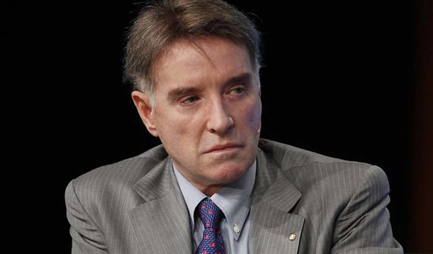 Ex-bilionário, que foi o mais rico do Brasil, tem agora o nome "sujo" na praça por causa do não pagamento de uma dívida com uma loja de móveis planejados; a compra foi feita por seu filho Thor, mas a verdade é que o calote virou uma prática também das empresas do grupo de Eike Batista