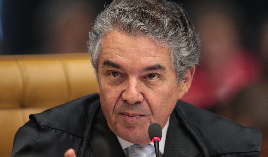 Quem afirma é o ministro Marco Aurélio Mello, do STF, que disse que a proposta de adiamento deve ser apresentada por um dos juízes e votada pelo colegiado do Supremo; o procurador-geral da República, Rodrigo Janot, também pediu hoje ao STF que seja adiado o julgamento; caso pode obrigar bancos do País a pagarem bilhões de reais a poupadores que sofreram perdas no rendimento da poupança