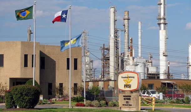 Em resposta a reportagem do Jornal O Globo, estatal confirmou em nota, divulgada nesta segunda-feira, que os gastos totais pela refinaria do Texas, nos Estados Unidos, ultrapassam os US$ 1,9 bilhão, e não US$ 1,249 bilhão, como havia sido anunciado