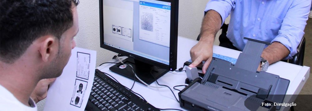 O novo sistema de biometria valerá para as eleições de 2014 e é obrigatório para todos os 378.528 eleitores do município; quem deixar de fazer o recadastramento não poderá votar em 2014, tirar CPF, passaporte e tomar posse em concurso público