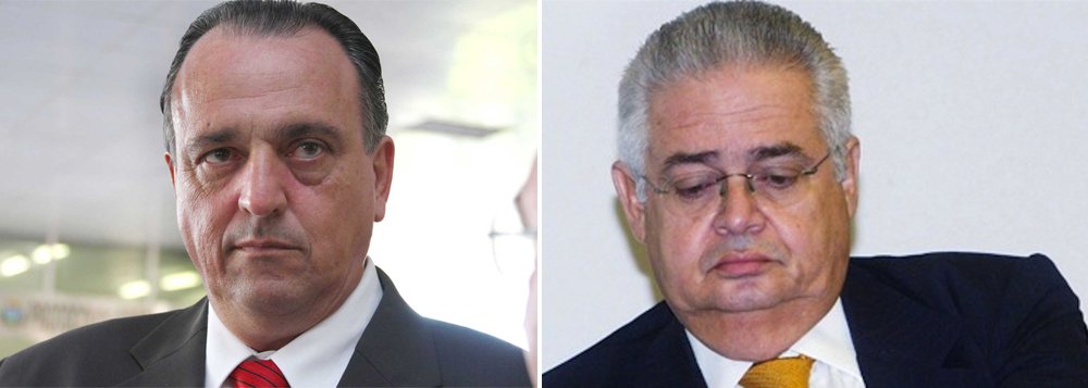 Os ex-deputados Pedro Henry e Pedro Corrêa foram transferidos do Complexo Penitenciário da Papuda, em Brasília, para presídios em seus estados natais nesta tarde; eles cumprem pena por condenação na Ação Penal 470; Henry está sendo levado para Cuiabá (MT) e Corrêa para Recife (PE); já são quatro os presos da AP 470 transferidos da Papuda nesta semana; na segunda (23), o ex-deputado Romeu Queiroz e o ex-vice-presidente do Banco Rural, Roberto Salgado, foram transferidos para Minas Gerais; Marcos Valério e José Genoinio também já pediram transferência