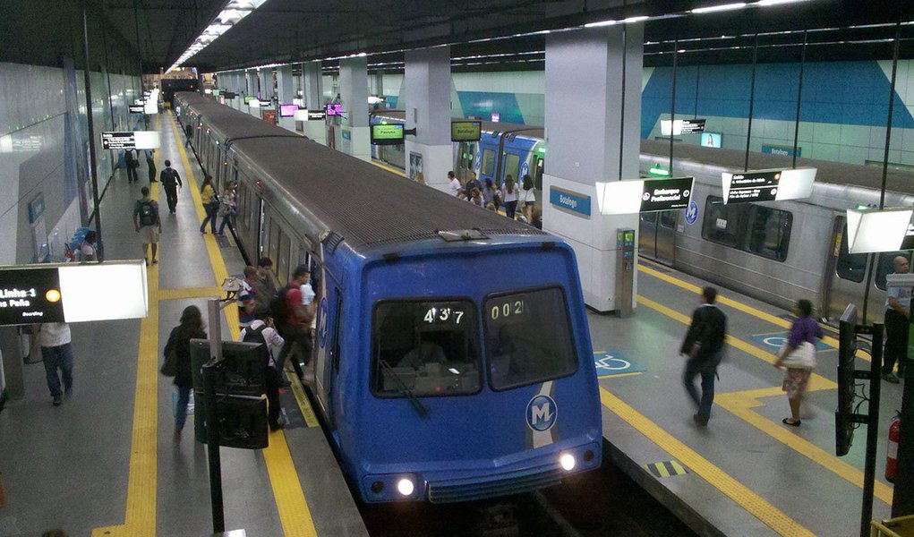 A Agência Reguladora de Transportes do Estado do Rio de Janeiro (Agetransp) divulgou nota autorizando o reajuste da tarifa para trens e metrô no Rio; a SuperVia vai reajustar a passagem em 5,60% e o Metrô Rio, em 5,66%