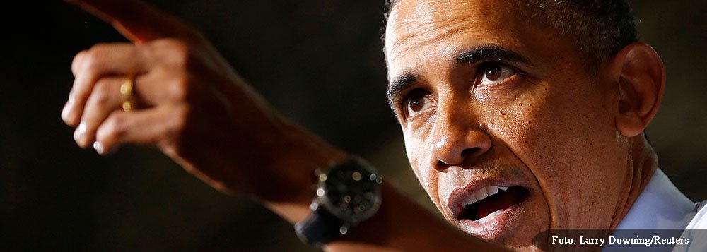 "Nenhuma outra nação desenvolvida sofre esse tipo de violência. Nenhuma", disse presidente dos Estados Unidos, durante cerimônia em memória das vítimas do tiroteio num edifício da Marinha, em Washington; 12 pessoas e o atirador morreram