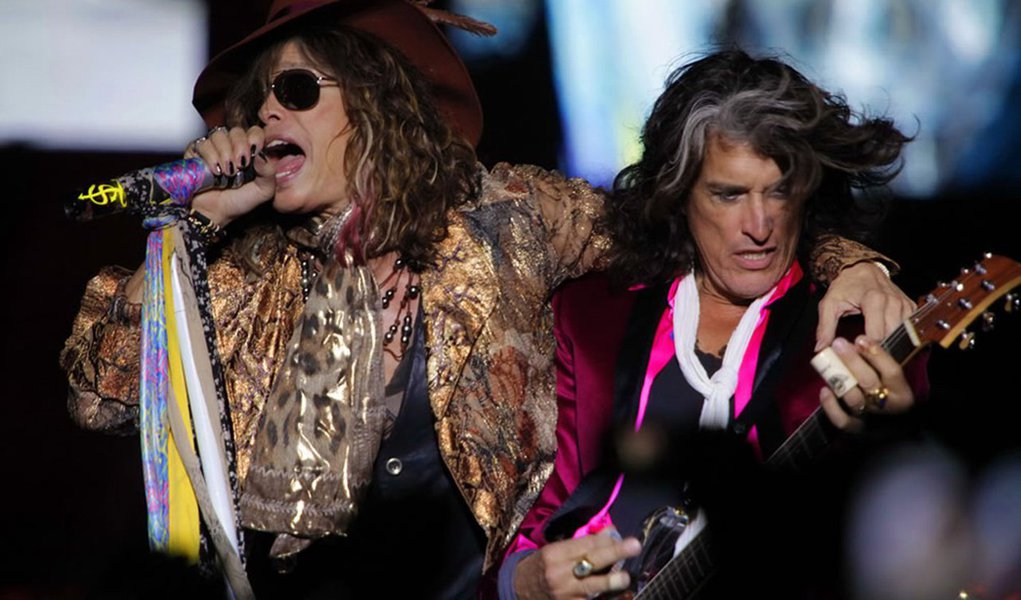 Nessa operação, o Departamento de Trânsito atuará com 20 agentes, 10 veículos, entre empilhadeiras e guinchos, e outros equipamentos que auxiliarão nos bloqueios, controle de trânsito e fiscalização de estacionamento