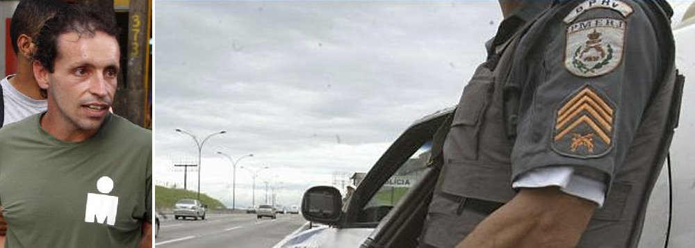 O primeiro-tenente João André Ferreira Martins e o capitão Adriano Magalhães da Nóbrega foram considerados culpados nas acusações de trabalharem na segurança de José Luiz de Barros Lopes, o Zé Personal, apontaqdo como contraventor, e envolvimento na exploração de jogos caça-níqueis