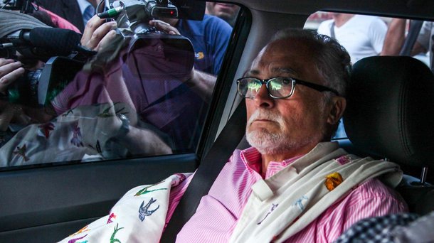 Deputado licenciado entrou com pedido de aposentadoria por invalidez antes de começar o cumprimento da pena na AP 470; laudo do IML que comprova estado grave de saúde pode permitir ao ex-presidente do PT a prisão domiciliar e, consequentemente, um tratamento especial em análise de cassação no plenário 