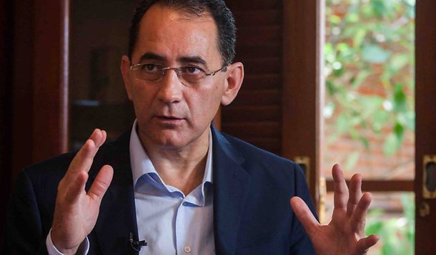 Vara de Execuções Penais do Distrito Federal negou nesta terça (15) pedido do ex-deputado João Paulo Cunha, condenado na AP 470, para deixar o presídio e passar a Páscoa em Osasco, São Paulo; João Paulo pediu autorização para visitar a mãe, que está doente; juiz Vinicius Santos Silva diz que a mãe do ex- deputado apresentou melhoras após uma cirurgia e que ele não tem direito a viajar para outro estado 