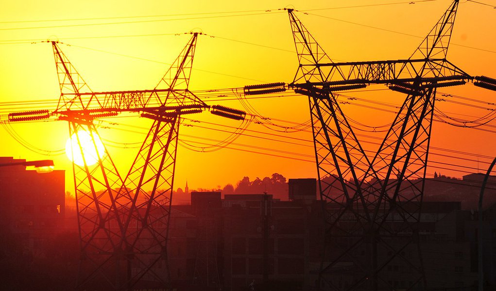 É o que constatou estudo da Federação das Indústrias do Rio de Janeiro (Firjan); entidade ressaltou, porém, que os reajustes feitas pelas distribuidoras e a elevação do preço da energia decorrente do acionamento das usinas térmicas – a maioria gerada a partir do gás natural - absorveram mais da metade da redução