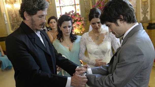 De acordo com dados prévios do Ibope, divulgados pelo DCM, a trama de Manoel Carlos registrou média de 34,8 pontos, cerca de 10 pontos a menos que sua antecessora, “Amor à Vida” - índice é o menor já registrado num último capítulo de novela das nove da Rede Globo