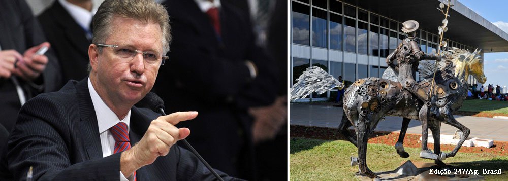 De olho no governo do Distrito Federal, deputado protocolou a sua saída do PMDB e examina agora uma dezena de opções partidárias para 2014; ele se reuniu nesta segunda à noite com futuros candidatos, de diversas legendas, entre elas o PSB, PTB, PDT e até mesmo do PT; No final da reunião estiveram também em sua casa o presidente regional do PSDB, ex-ministro Eduardo Jorge, o deputado federal Izalci Lucas e a ex-governadora Maria Lourdes Abadia