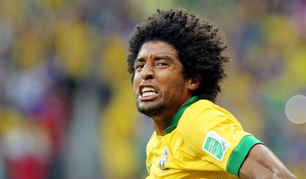 Além de elogiar a torcida brasileira do Mané Garrincha, que apoiou a seleção contra a Holanda mesmo com o placar desfavorável, o zagueiro Dante destacou que o Brasil se mostrou ao mundo como um grande país e que depois da Copa, muitos estrangeiros vão querer vir para cá; “Tenho conversado com muitos estrangeiros e eles estão fascinados pelo Brasil. E que essa Copa sirva para silenciar aqueles que criticavam o nosso país”; Ramirez, Hulk e Daniel Alves também destacaram sucesso da Copa, apesar do fracasso da seleção; torcida brasileira deu show de hospitalidade e civilidade; infraestrutura funcionou e Brasil se credencia para receber grande eventos mundiais