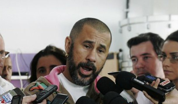 O fundador da ONG AfroReggae foi uma das testemunhas de acusação ouvidas nesta quinta-feira, 7, pelo juiz Rubens Casara, na audiência de instrução e julgamento dos réus Marcinho VP, um dos líderes da facção criminosa Comando Vermelho, e o pastor Marcos Pereira, da Assembleia de Deus dos Últimos Dias, no Rio de Janeiro; segundo José Júnior; Marcinho VP foi ouvido pelo sistema de videoconferência, uma vez que cumpre pena no presídio federal de Catanduvas, no Paraná; ja pastor está preso no Complexo Penitenciário de Gericinó, em Bangu, zona oeste do Rio, e esteve presente à audiência, no fórum da capital