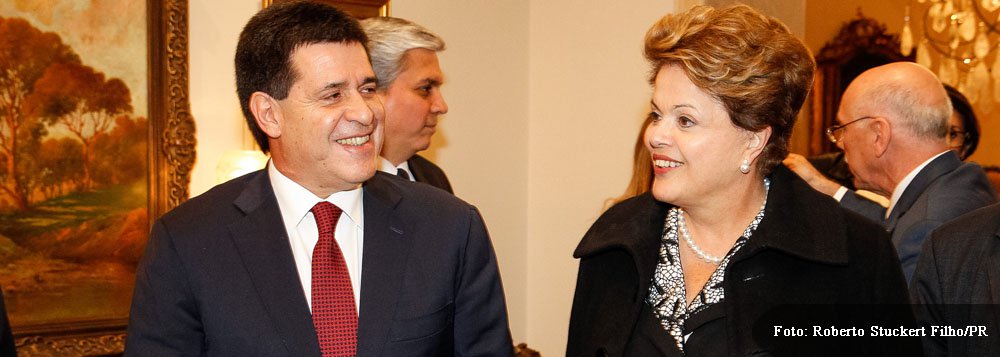 O Paraguai ficou suspenso do bloco entre 29 de junho de 2012 e 12 de julho deste ano porque os líderes políticos da Argentina, do Brasil e Uruguai discordaram da forma como o então presidente Fernando Lugo foi destituído do poder, por impeachment. Com o processo eleitoral e a eleição de Horácio Cartes, que tomou posse em 15 de agosto, a suspensão foi extinta