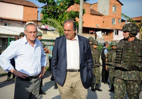 Governador do Rio disse que pretende mobilizar o Congresso para votar mudanças na legislação penal, para evitar que criminosos perigosos com longas condenações sejam soltos por meio da progressão de regime. De acordo com o governo, o objetivo é impedir esses criminosos de voltar a liderar facções nas favelas de origem