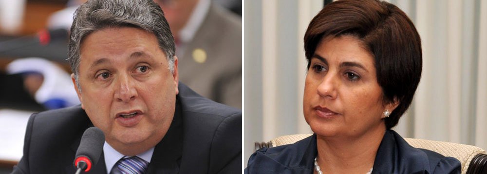 O deputado Anthony Garotinho (PR-RJ), candidato ao governo do Rio de Janeiro, comentou, em nota, a decisão judicial que atingiu a ex-governadora Rosinha Garotinho; "coincidentemente, a decisão da juíza ocorre no dia seguinte em que subi à tribuna da Câmara para denunciar a manipulação do Globo, que publicou um direito de resposta a uma matéria falsa contra mim e Rosinha na seção de obituário", disse ele