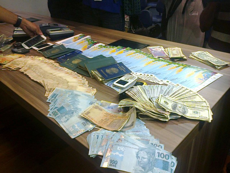 Em nota, a Fifa lembrou a parceria comercial de 30 anos com os irmãos mexicanos Jaime e Enrique Byrom, principais acionistas da Match, autorizada pela entidade a vender ingressos e pacotes de hospedagem; "Com base na experiência adquirida ao longo de quase 30 anos de colaboração com a Byrom plc., a Fifa confia no comportamento comercial leal e respeitável da Byrom plc., de seus funcionários e diretores e está confiante de que uma avaliação de todos os fatos e conceitos vai exonerar de culpa os funcionários e diretores de Byrom plc."