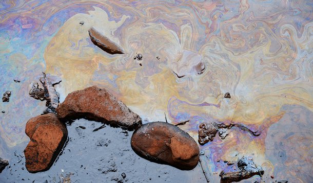 Secretaria-Geral da Presidência da República divulgou nota dizendo que não é possível dizer com certeza que a origem da mancha de óleo detectada na última sexta-feira 17 no Lago Paranoá tenha sido a caldeira do restaurante do Anexo IV do Palácio do Planalto, sede do governo federal