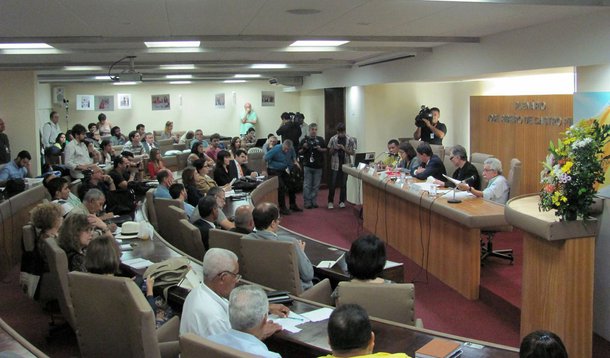 A Comissão Estadual da Verdade do Rio de Janeiro comprovou o primeiro caso de tortura dentro de um hospital militar, no período da ditadura; a CEV divulgou laudo pericial confirmando que, por pelo menos três vezes, o engenheiro Raul Amaro Nin Ferreira sofreu tortura, inclusive às vésperas de sua morte, no Hospital Central do Exército (HCE), em Triagem, na zona norte do Rio; ele passou 12 dias em poder dos militares