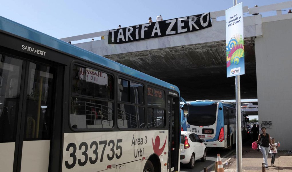 Movimento Passe Livre faz ato público na Rodoviária do Plano Piloto, nesta sexta-feira (6) às 16h; a organização propõe a estatização dos serviços de transporte e prepara um projeto de lei que será divulgado em breve