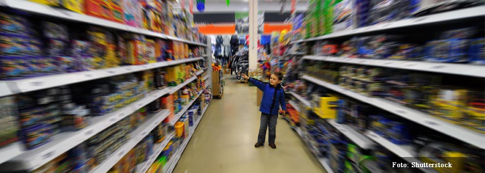 De acordo com a Serasa, o desempenho observado pelo varejo no Dia da Criança deste ano sinaliza que as vendas do Natal deverão registrar crescimento inferior aos 5,1% verificados no ano passado