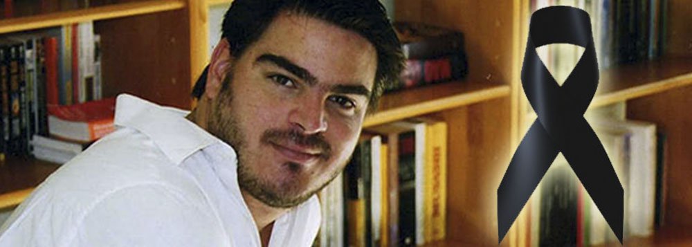 O economista Rodrigo Constantino, do Instituto Millenium e colunista de Veja, acaba de se juntar ao funeral que ocorre, neste momento, na Editora Abril. Segundo ele, o voto de Celso de Mello, considerado uma "aula magna" por juristas, foi "medíocre e burocrático"