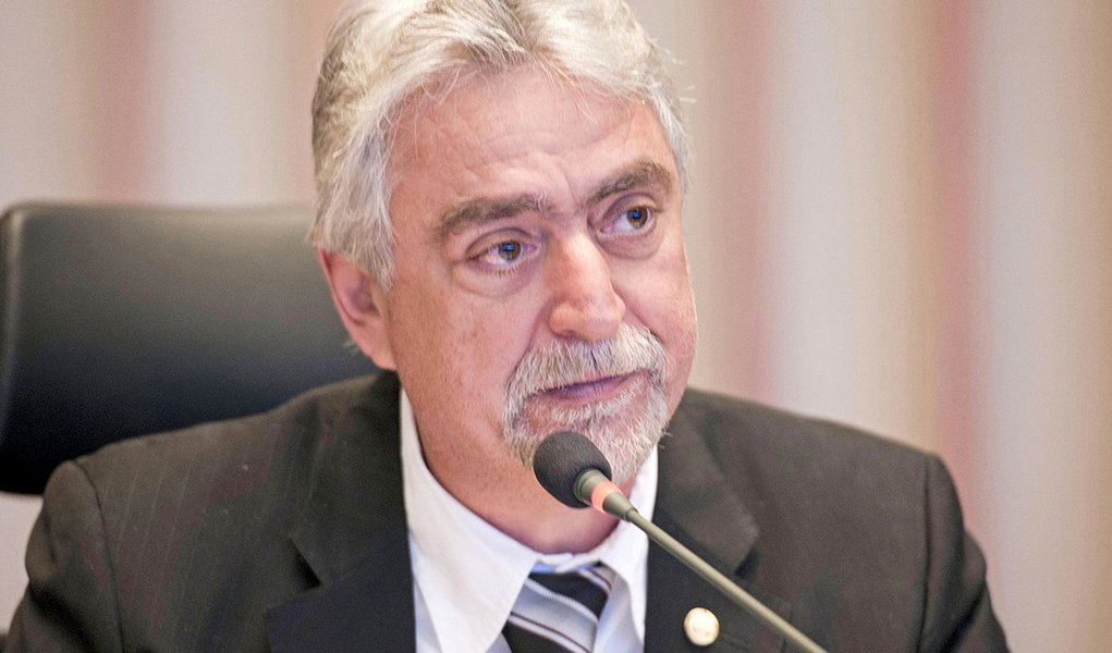 A decisão foi tomada pelo Conselho Especial do Tribunal de Justiça do Distrito Federal e dos Territórios; o futuro de Raad Massouh (PPL) começará a ser decidido assim que o tribunal comunicar a decisão à Câmara Legislativa do DF