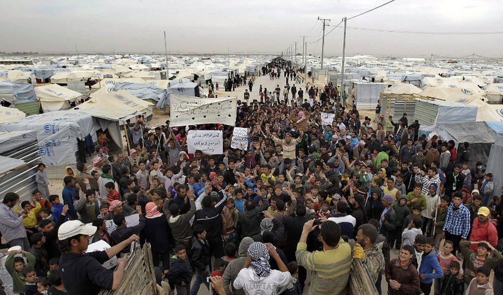 Crise, que completa dois meses e meio, matou mais de 100 mil pessoas. O alto comissário das Nações Unidas para Refugiados, António Guterres, disse que a situação atual no país é de “calamidade humanitária sem precedentes na história recente”