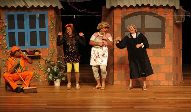 Grupo do Rio de Janeiro faz humor com temáticas espíritas; com textos leves e quebrando com o tabu de unir humor e religiosidade, os Amigos da Luz prometem tratar de temas delicados