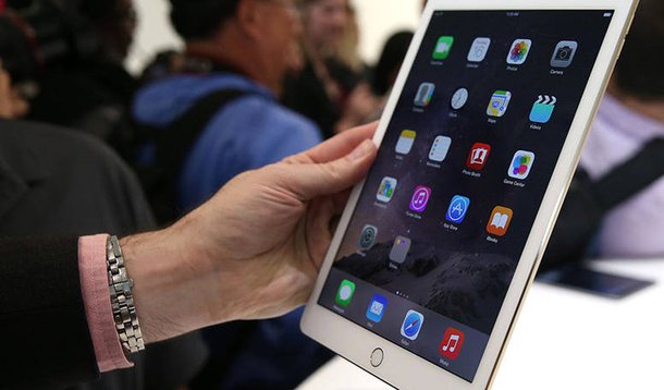 Novo iPad Air 2 é mais rápido e fino, mas aposta em melhoras modestas, como o sensor de digitais, para fazer frente a uma esperada disputa acirrada no mercado de aparelhos móveis na temporada de festas do fim do ano