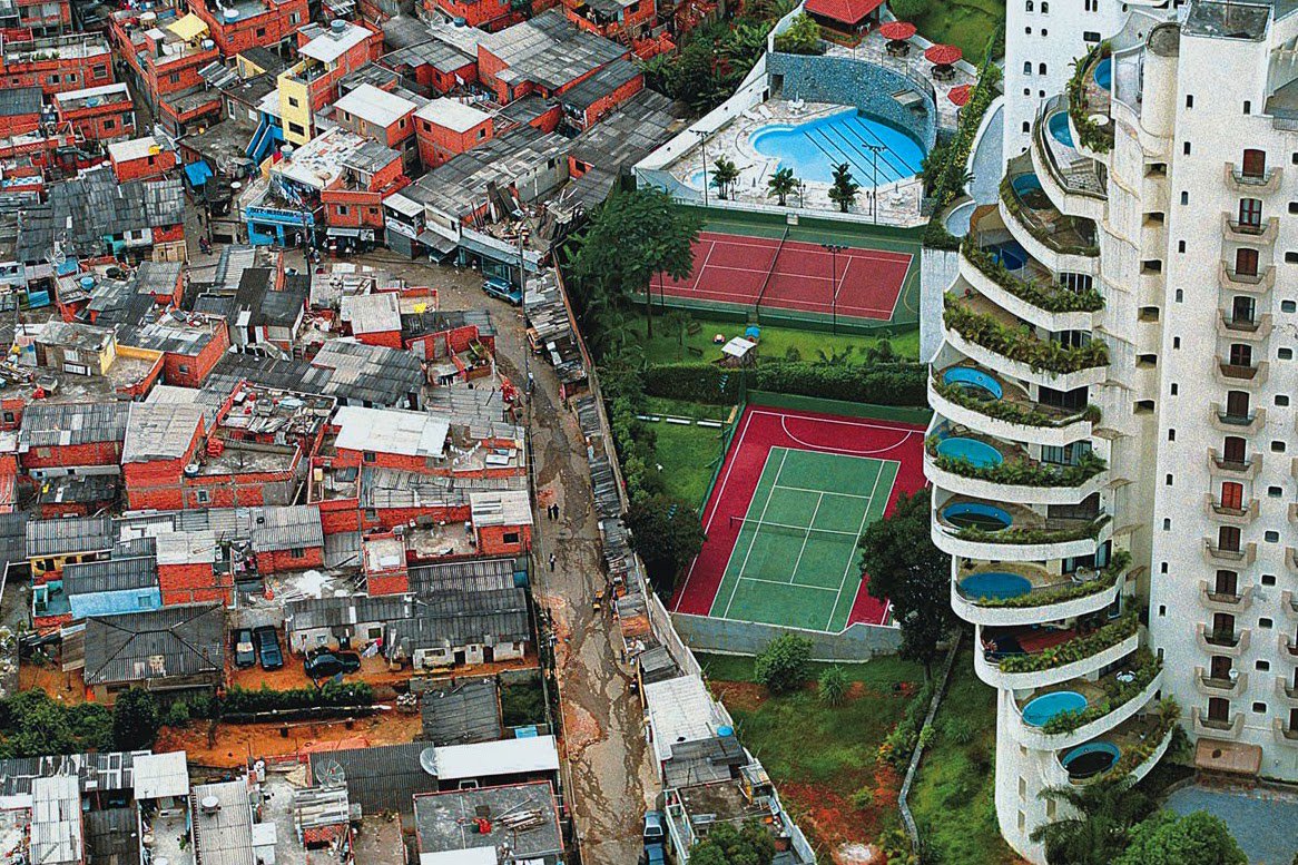 Constatação é da Oxfam, organização de combate à pobreza; em relatório divulgado antes da reunião anual da elite mundial em Davos, na Suíça, a entidade disse que os mais privilegiados viram sua fatia de riqueza aumentar de 44% em 2009 para 48% em 2014; na tendência atual, a taxa vai superar 50% no ano que vem