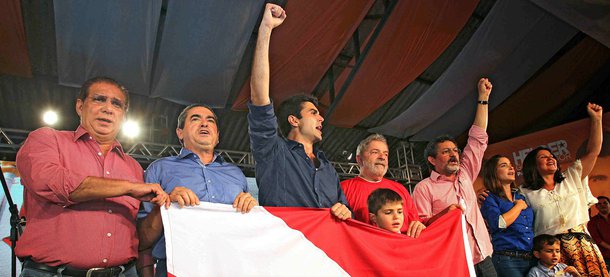 Em convenção do PMDB em Ananindeua, no Pará, ex-presidente mostrou otimismo sobre a disputa: "Não tem eleição ganha antes da hora, ou tão difícil que a gente não possa ganhar"; declaração foi feita junto com a lembrança de um discurso feito por ele em Belém na campanha de 1989, quando tinha apenas 2,75% nas pesquisas eleitorais; Lula também criticou seu antecessor, Fernando Henrique Cardoso, ao desafiar os jovens: "perguntem aos seus pais o que era esse país antes de 2002"