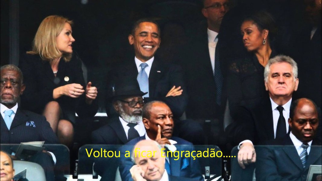 O presidente deixou Honolulu, na noite de sábado, depois de um período de férias que foi preenchido com vários jogos de golfe e jantares fora. Ele e suas filhas estão programados para chegar em Washington no domingo; Michelle decidiu permanecer; rumores sobre crise conjugal surgiram durante o funeral de Nelson Mandela