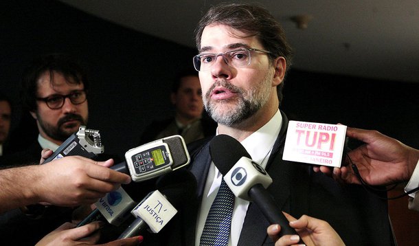 Presidente do TSE, Dias Toffoli, afirmou que a Câmara não poderia suspender os efeitos da regra do TSE alegando invasão da competência legislativa; perderão uma cadeira Alagoas, Espírito Santo, Pernambuco, Paraná, Rio de Janeiro e Rio Grande do Sul; e duas cadeiras: Paraíba e Piauí; ganharão uma: Amazonas e Santa Catarina; e duas cadeiras: Ceará e Minas Gerais; Pará terá mais quatro deputados