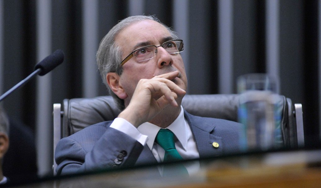 A diretoria do Centro de Informática (Cemin) da Câmara dos Deputados informou, em nota, que o MPF, em diligência, teve acesso a dados de parlamentares e servidores, mas foram coletadas informações apenas do presidente da Casa, Eduardo Cunha (PMDB-RJ), e da ex-deputada Solange Almeida (PMDB-RJ); a PGR investiga se foi Cunha quem pediu à ex-deputada a apresentação de requerimentos, cujo objetivo seria retaliar empresas investigadas na Operação Lava Jato que teriam interrompido o pagamento de propina em contratos da Petrobras, direcionados ao parlamentar
 