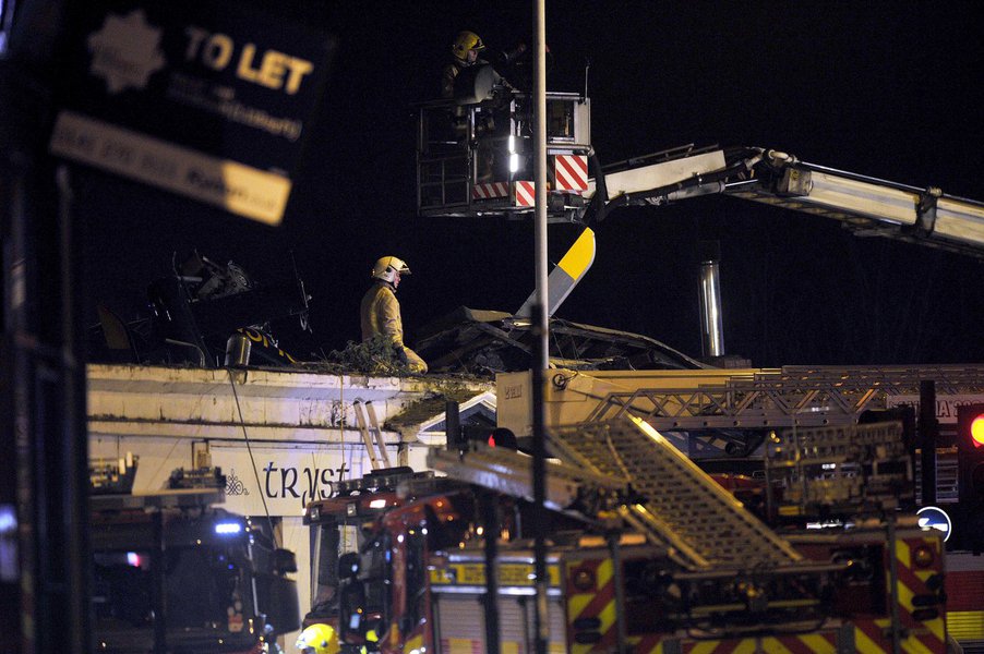 O voo TM 470 deixou Maputo na sexta-feira, rumo à capital de Angola, Luanda. Durante o voo, a aeronave perdeu contato com os controladores de tráfego aéreo, informou a companhia aérea em comunicado