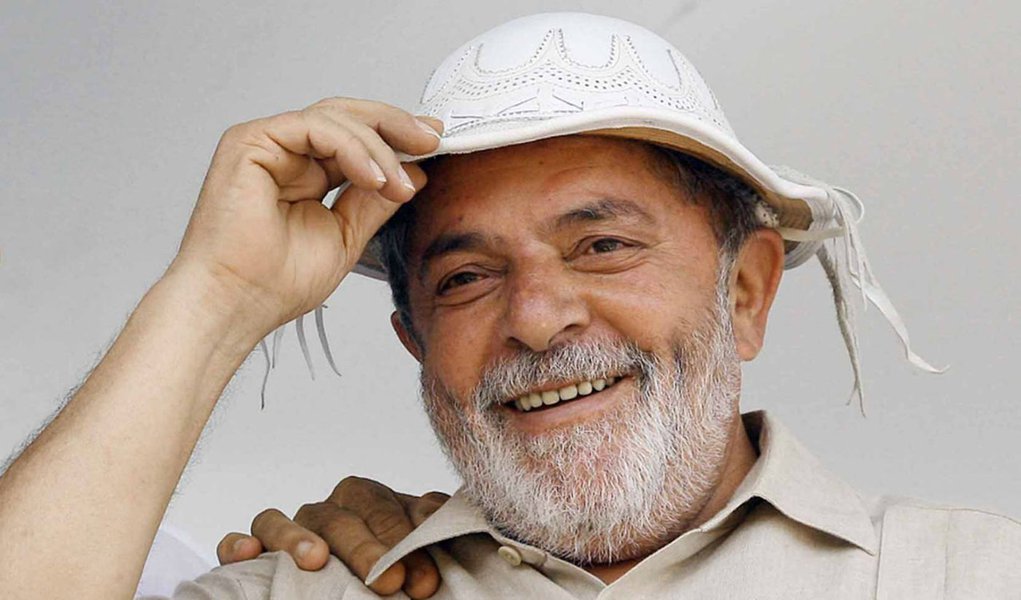 Ex-presidente gravou depoimento para o Memorial Luiz Gonzaga, que será inaugurado em dezembro deste ano, em Recife; local foi proposta pelo próprio petista, quando era presidente; veja vídeo com a homenagem