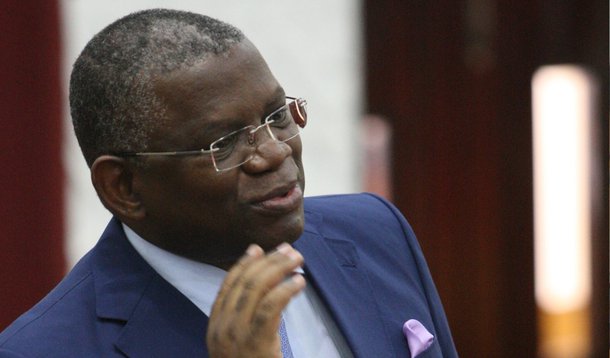 Em visita oficial a Brasília para participar das cerimônias de posse da presidente Dilma Rousseff, o chanceler de Angola, Georges Chikoti, disse que seu país defende uma reforma no Conselho de Segurança das Nações Unidas (ONU) e apoia o Brasil no pleito de uma vaga permanente no organismo; "Vemos o Brasil como um potencial membro permanente pelo seu crescimento, pelo seu envolvimento nas questões internacionais e acho que se justifica a posição do Brasil sobre a reforma", disse Chikoti