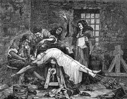 Supliciados terceirizados são submetidos a prisões cautelares injustificadas, e a prisão em si é a própria ordália: os supliciados, após alguns meses, de forma desesperada, passam a acusar outros (os verdadeiros increpados)