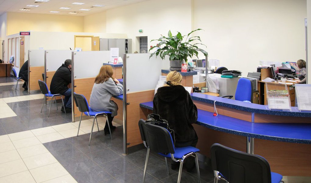 Corte de bancários está na contramão da economia brasileira, que gerou 1.117.171 de novos empregos no mesmo período; "Mesmo com lucros bilionários, os bancos brasileiros, principalmente os privados e o Banco do Brasil, cortaram postos de trabalho, freando a geração de empregos e renda para o crescimento com desenvolvimento econômico e social do país”, avalia Carlos Cordeiro, presidente da Contraf-CUT