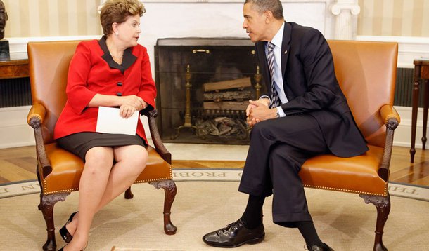 Presidente viaja nesta segunda para São Petersburgo, na Rússia, onde participará da 8ª Cúpula do G20; entre os temas incluídos no debate estão as recentes denúncias de espionagem, por agências norte-americanas, inclusive envolvendo a invasão de dados particulares de Dilma e assessores; ela deverá se encontrar com o presidente dos Estados Unidos, Barack Obama, de quem o governo brasileiro já cobrou explicações sobre as denúncias