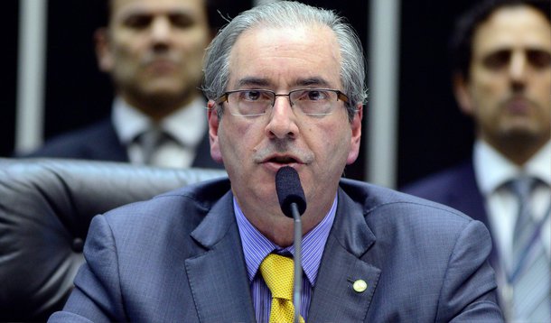 Os advogados de defesa do presidente da Câmara dos Deputados, Eduardo Cunha (PMDB-RJ), fizeram nesta quarta (13) ao Supremo Tribunal Federal (STF) novo pedido para arquivar inquérito da Operação Lava Jato; a defesa alegou que a acusação da PGR não tem indícios mínimos de autoria; para a defesa de Cunha, a procuradoria "esqueceu" de transcrever o trecho no qual o doleiro enfatiza as circunstâncias em que ouviu os supostos fatos contra o deputado