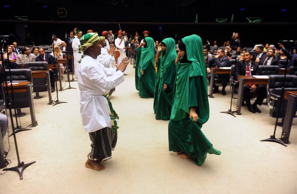 “Os palestinos não podem mais ser refugiados em seu próprio país. Os mais de cinco milhões de palestinos devem ter assegurado o direito de retornarem às suas terras”, disse a deputada Perpétua Almeida (PCdoB-AC), na Sessão Solene em Homenagem ao Dia Internacional de Solidariedade ao Povo Palestino, na Câmara dos Deputados, em Brasília