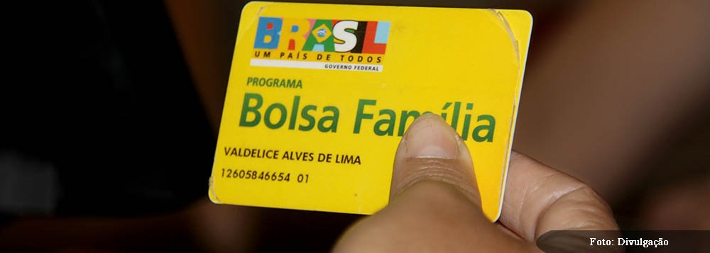 Ministério do Desenvolvimento Social identificou, por meio de um levantamento, 2.168 políticos eleitos que teriam recebido dinheiro do programa federal "Bolsa Família"; beneficiários foram localizados após cruzamento da folha de pagamento do programa de transferência de renda com a base de dados do Tribunal Superior Eleitoral