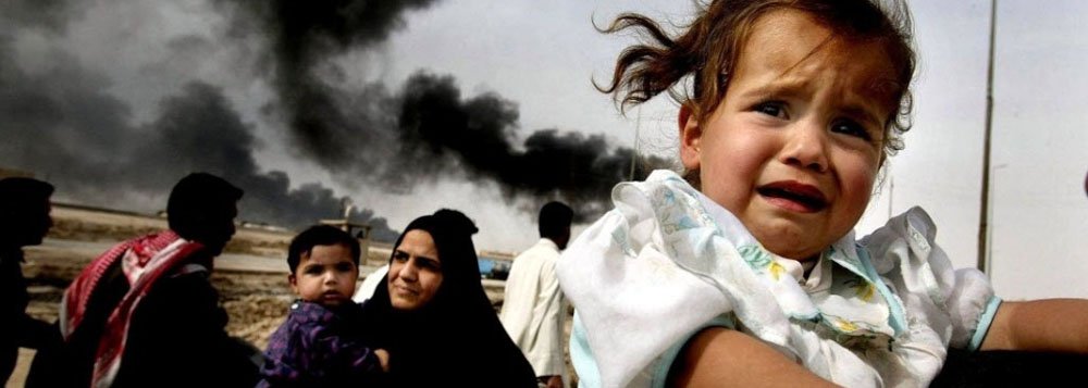 Grupo dissidente da al-Qaeda foi em direção ao leste de um posto de controle de fronteira entre o Iraque e a Síria no domingo, capturando três cidades da província ocidental de Anbar, em mais um esforço para expulsar as forças de segurança iraquianas de regiões sunitas muçulmanas