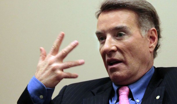 Segundo a agência americana Bloomberg, o empresário que já foi o homem mais rico do Brasil, agora possui passivo de cerca de US$ 3,5 bilhões; situação poderia ser pior se não tivesse dois pedidos de recuperação judicial aceitos 