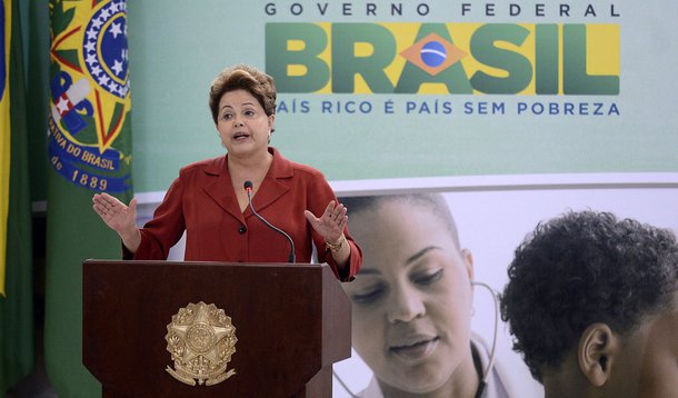 No Dia do Servidor Público, a presidente Dilma Rousseff homenageou "homens e mulheres que elegeram como opção profissional servir ao cidadão"; "Cada um de vocês, servidores públicos brasileiros, representa a face humana do Estado. Vocês são aqueles a quem os cidadãos recorrem quando precisam garantir o exercício de seus direitos", disse 